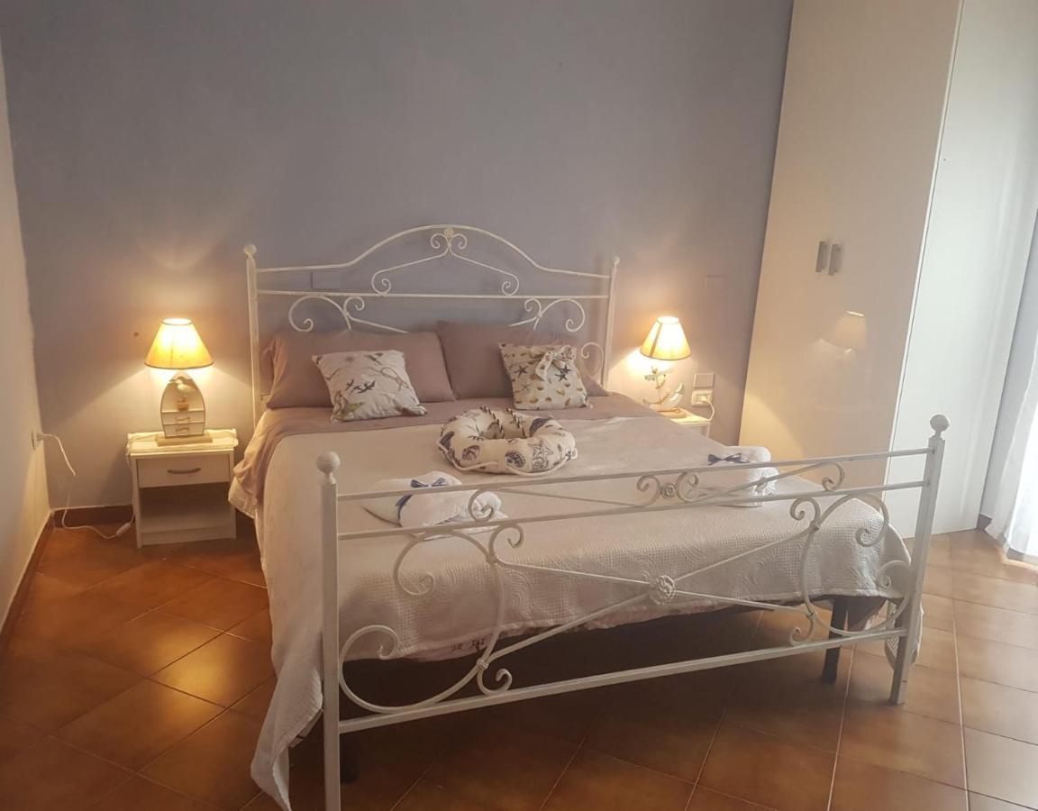 Iris Appartamenti Santa Maria La Carità Buitenkant foto