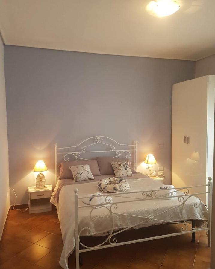 Iris Appartamenti Santa Maria La Carità Buitenkant foto