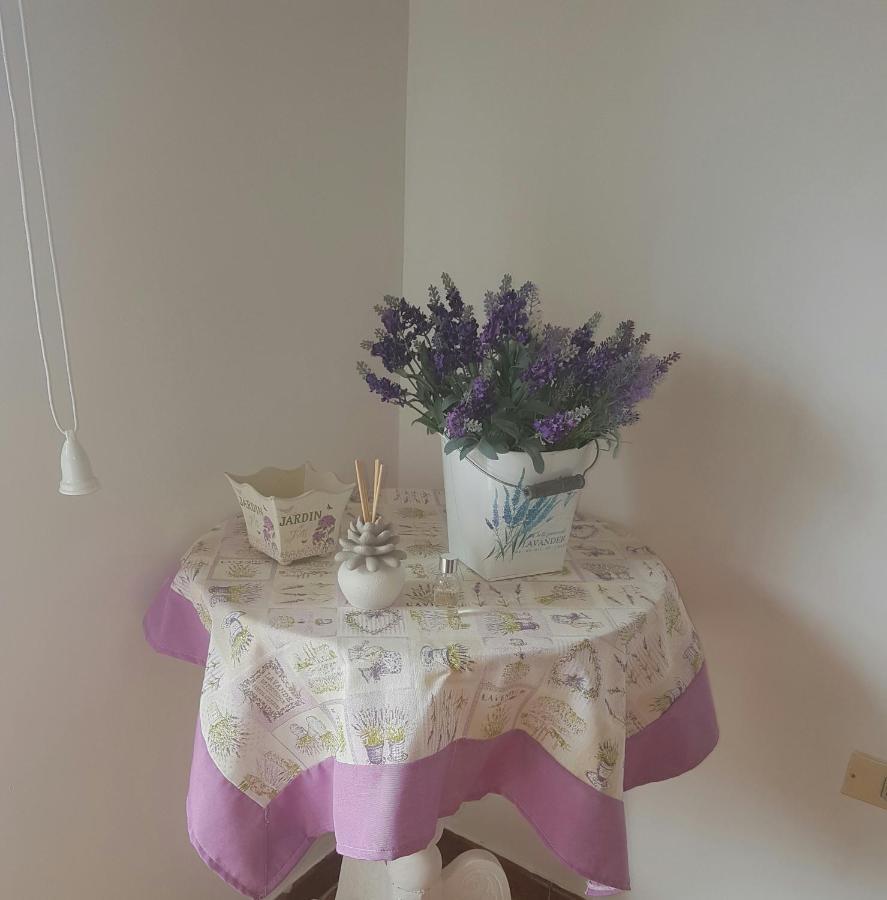 Iris Appartamenti Santa Maria La Carità Buitenkant foto